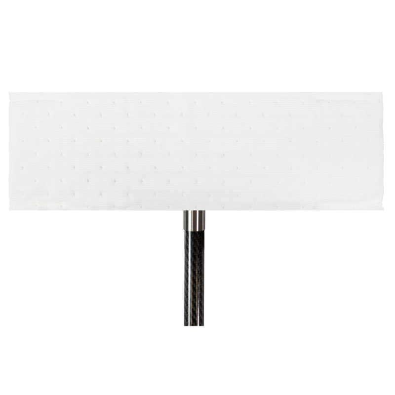 Flat mop with a white microfiber pad on a metal handle, ready for cleaning floors.